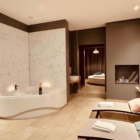 The Rose Suites Brugia Zewnętrze zdjęcie