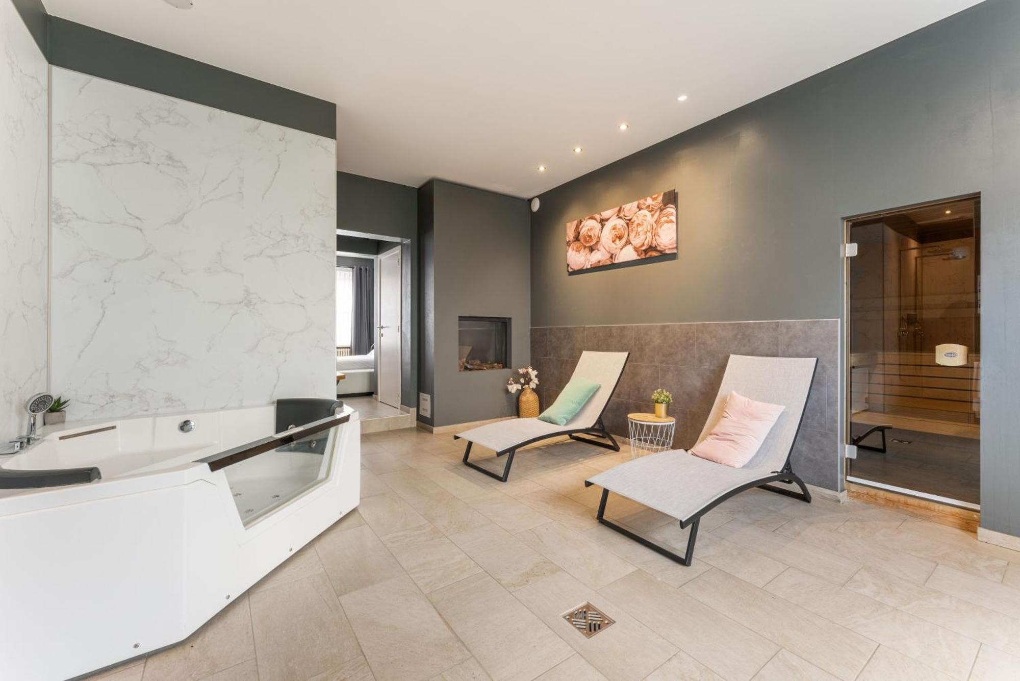 The Rose Suites Brugia Zewnętrze zdjęcie