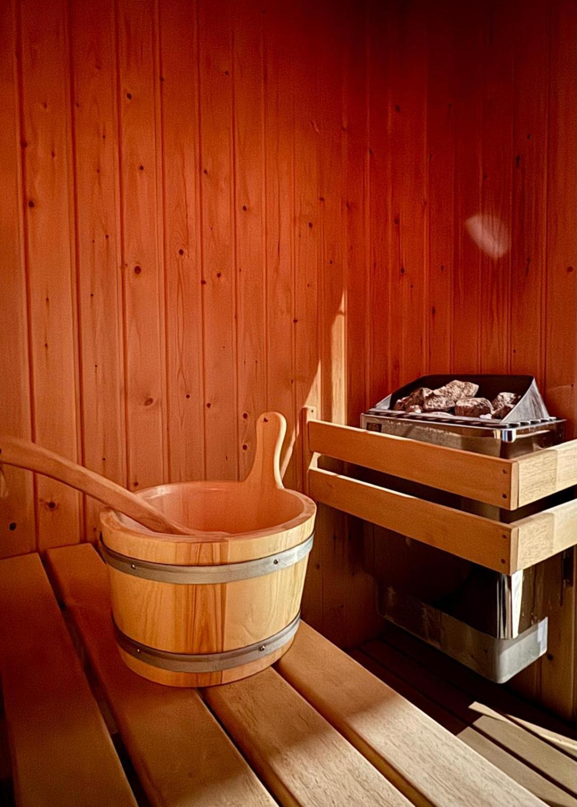 The Rose Suites Brugia Zewnętrze zdjęcie