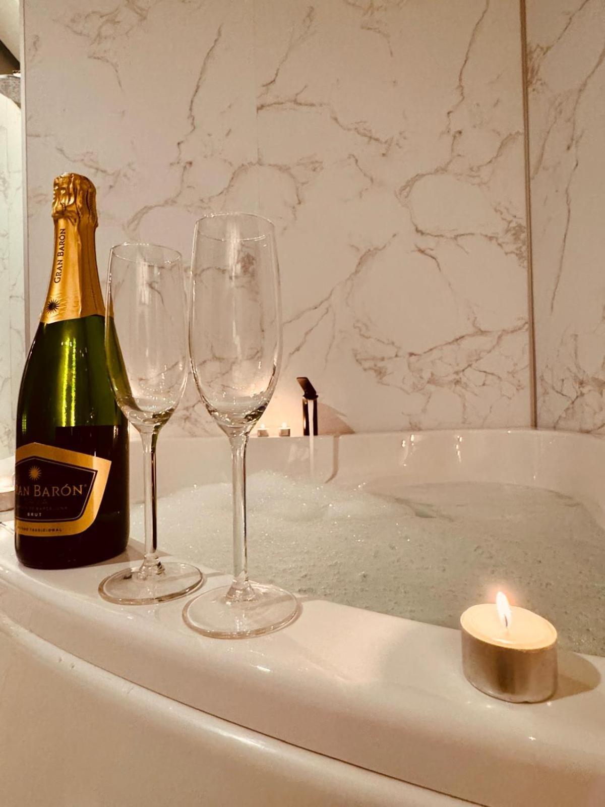 The Rose Suites Brugia Zewnętrze zdjęcie
